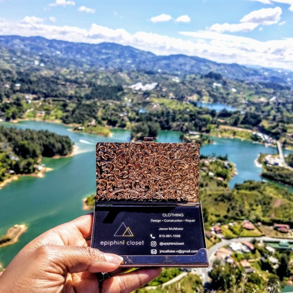 Meet your Posher, Javon - Picture 2 of 3